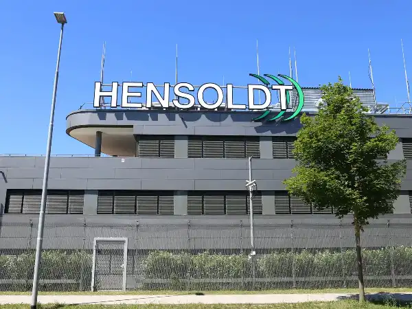 HENSOLDT donates to Bundeswehr-Sozialwerk e.V.